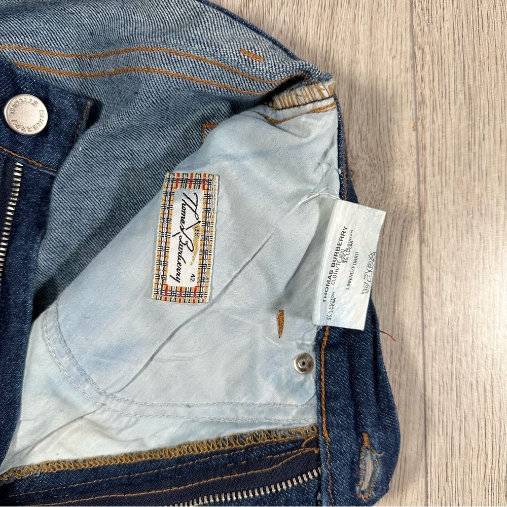 Vintage Thomas Burberry Jeans
Size - W: 26 x L: 30-32 - Picture 9 of 11